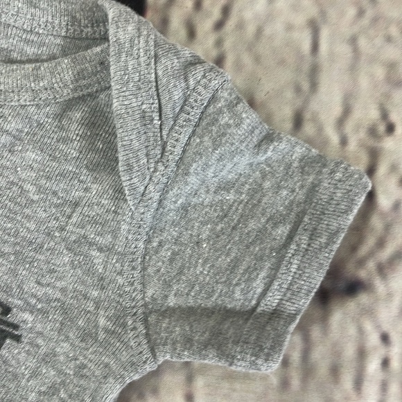 Diesel enthuzst snap tops 2pc NB and 3/6m - Picture 5 of 5